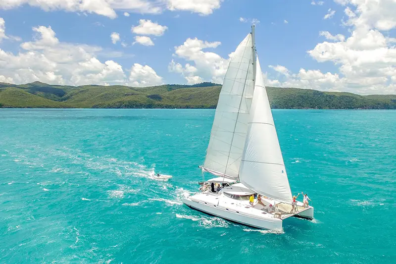 entice sailing on the whitsundays